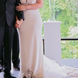 Elegant White Lace Wedding Dress